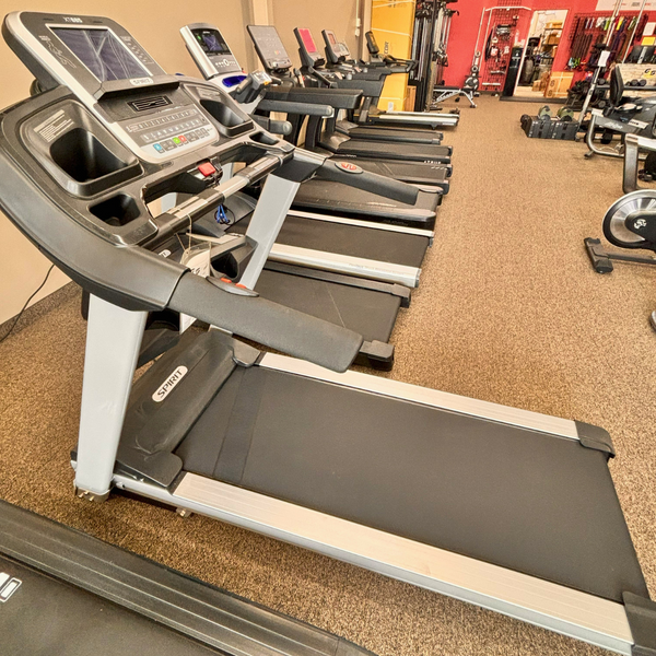 Spirit XT685 Treadmill — [Display Model] G&G Fitness Equipment