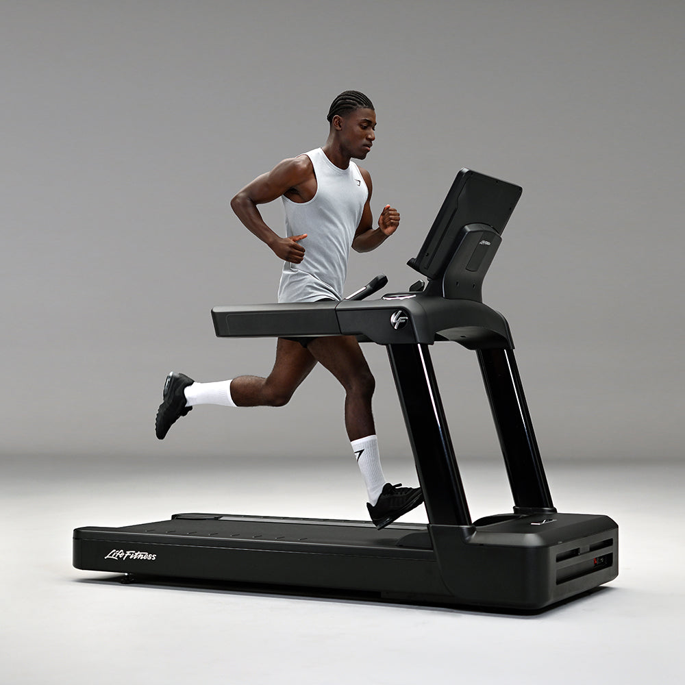 Life Fitness Club Series+ Treadmill w/SE4 Console Life Fitness Treadmill; Residentail Commercial Frame over 350lbs LFCNC_0856_LFHSHomeConsumerShoot20250923_1149_1200x1200_8a22d1c9-c41c-4f2d-aaf0-3eea6afa95fe