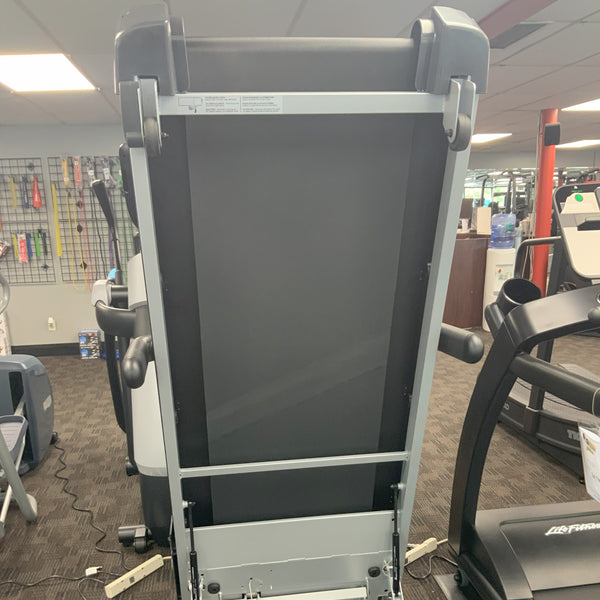 Life Fitness F3 Treadmill — [Display Model] G&G Fitness Equipment