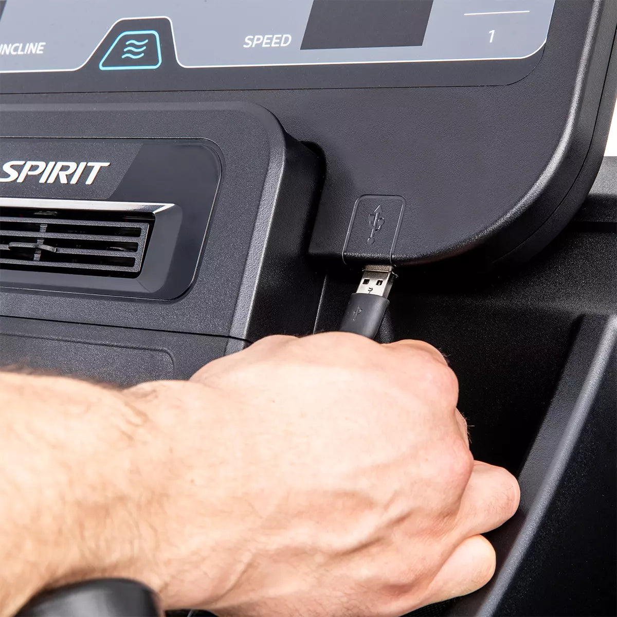 Spirit CT800 Treadmill - Final Stock Spirit Treadmill; Residentail Commercial Frame over 350lbs usb_2_jpg_afceb32f-8bfa-48d2-8dd0-6909fc263d65